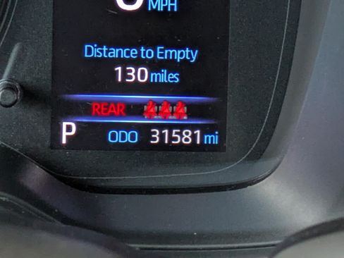 Used 2022 Toyota Corolla LE FWD image 26