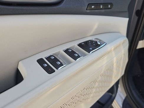 New 2026 Kia Carnival EX FWD image 20