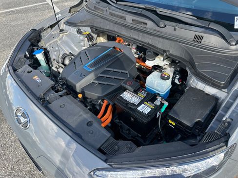 Used 2023 Hyundai Kona SE w/ Cargo Package image 29