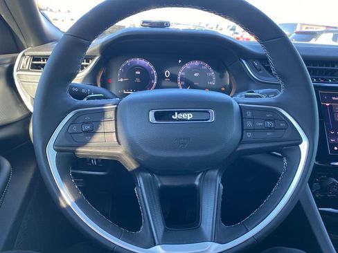 New 2025 Jeep Grand Cherokee Laredo X w/ Luxury Tech Group I AWD/4WD image 29