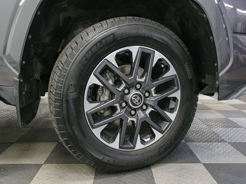 Used 2022 Toyota Tundra Limited AWD/4WD image 14