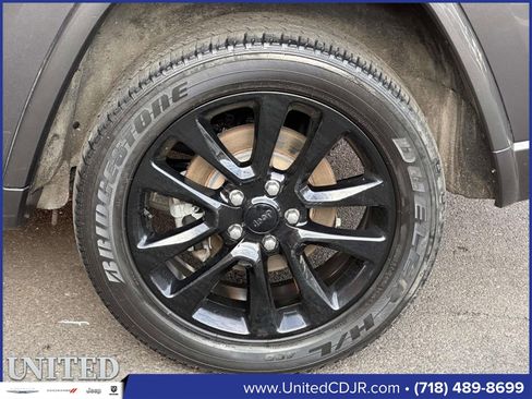 Used 2020 Jeep Grand Cherokee Altitude image 12