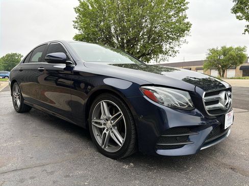 Used 2017 Mercedes-Benz E 300 4MATIC image 7