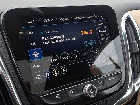 Used 2023 Chevrolet Equinox Premier image 17