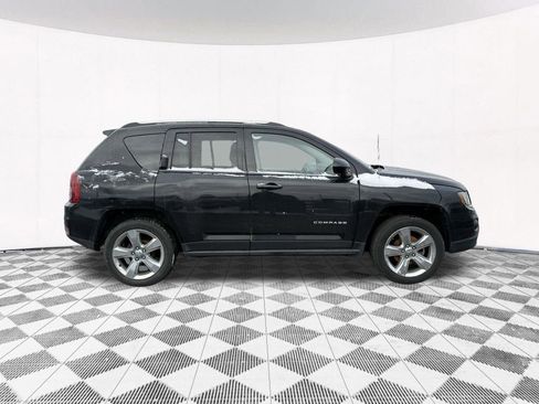 Used 2014 Jeep Compass Latitude image 10