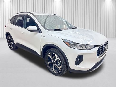 New 2026 Ford Escape ST-Line Select w/ Class II Trailer Tow Package image 2