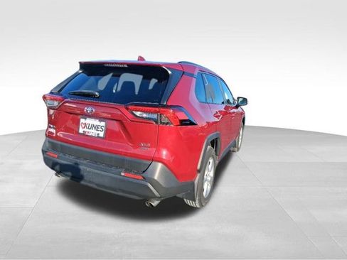 Used 2019 Toyota RAV4 XLE image 8