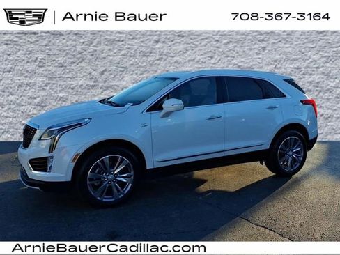 Certified 2025 Cadillac XT5 Premium Luxury image 10