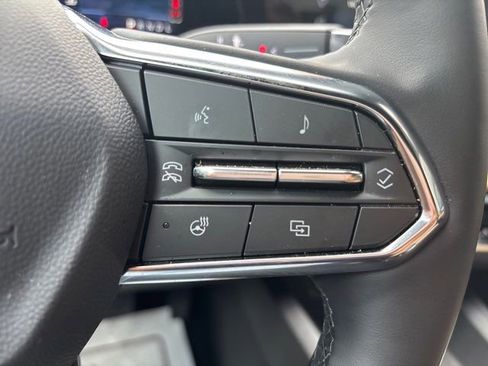 Used 2025 Chevrolet Equinox ACTIV w/ Safety and Technology Package FWD image 36