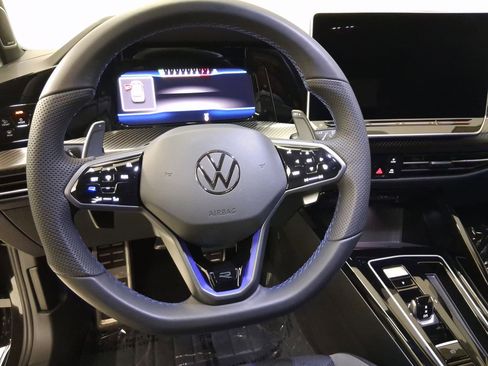 Used 2025 Volkswagen Golf R Black Edition image 14
