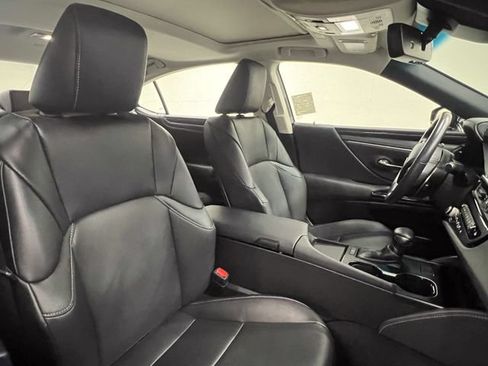 Certified 2025 Lexus ES 350 FWD image 11
