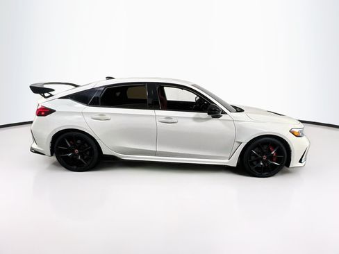 Used 2023 Honda Civic Type R image 4