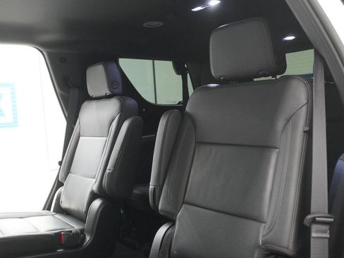 Used 2022 Chevrolet Tahoe LT w/ Luxury Package RWD image 34