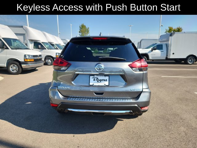Used 2018 Nissan Rogue SV AWD/4WD image 8