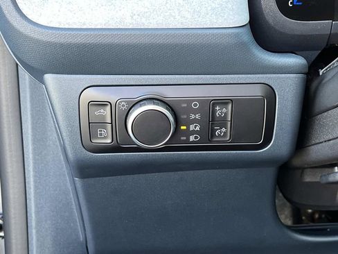 Used 2025 Ford Maverick XLT image 26