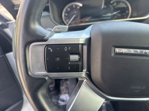 Used 2023 Land Rover Discovery S image 15