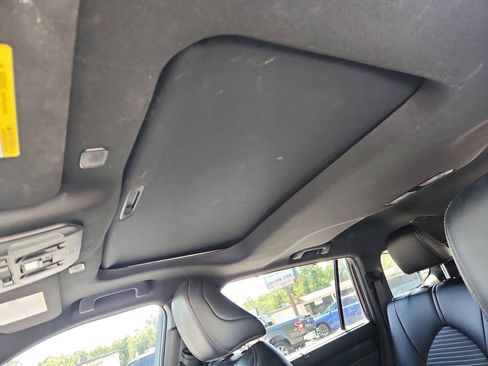 Used 2023 Toyota Highlander XSE FWD image 15