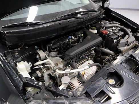 Used 2018 Nissan Rogue SV image 17