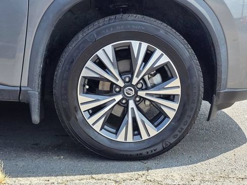 Used 2021 Nissan Rogue SV FWD image 9