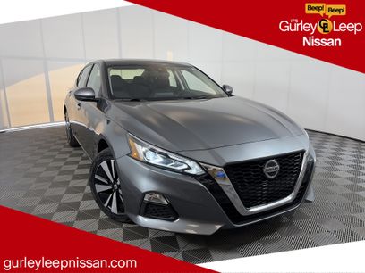 Certified 2021 Nissan Altima 2.5 SV w/ SV Premium Package