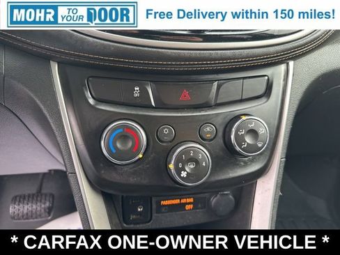 Used 2019 Chevrolet Trax LT w/ LT Convenience Package image 17