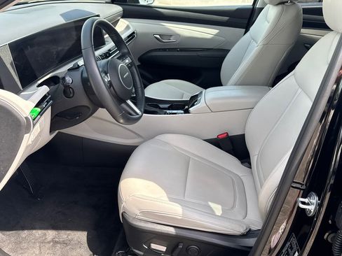 Certified 2025 Hyundai Tucson SEL image 9