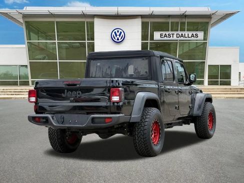 Used 2023 Jeep Gladiator Sport AWD/4WD image 3