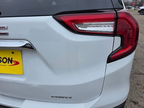 Used 2024 GMC Terrain SLE w/ LPO, Floor Liner Package image 9