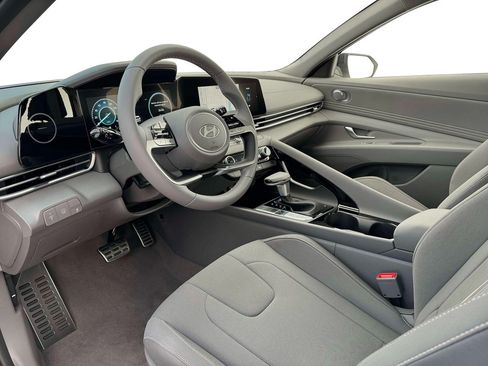 New 2026 Hyundai Elantra SEL FWD image 14