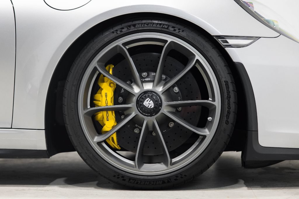 Used 2018 Porsche 911 GT3 RWD image 33