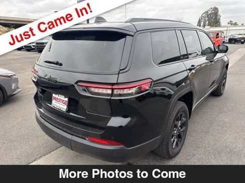 Used 2024 Jeep Grand Cherokee L Altitude AWD/4WD image 6