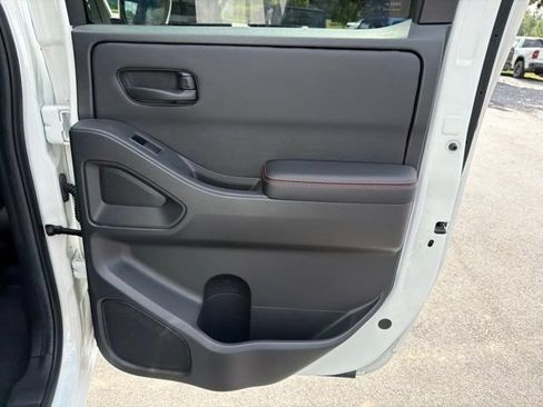 Used 2026 Nissan Frontier PRO-4X AWD/4WD image 13