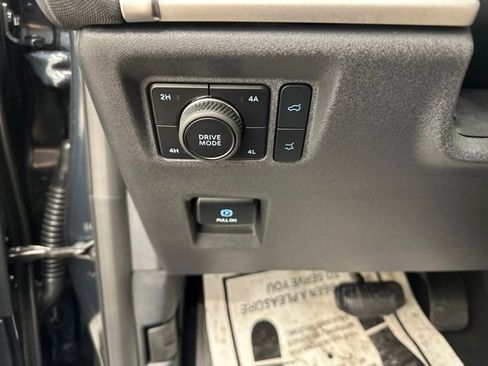 New 2025 Ford Expedition Active image 42