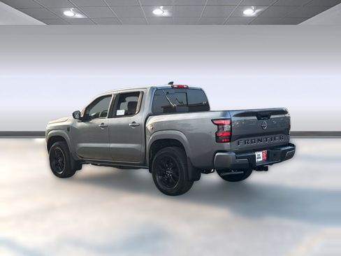 Certified 2026 Nissan Frontier SV w/ Tow Package AWD/4WD image 5