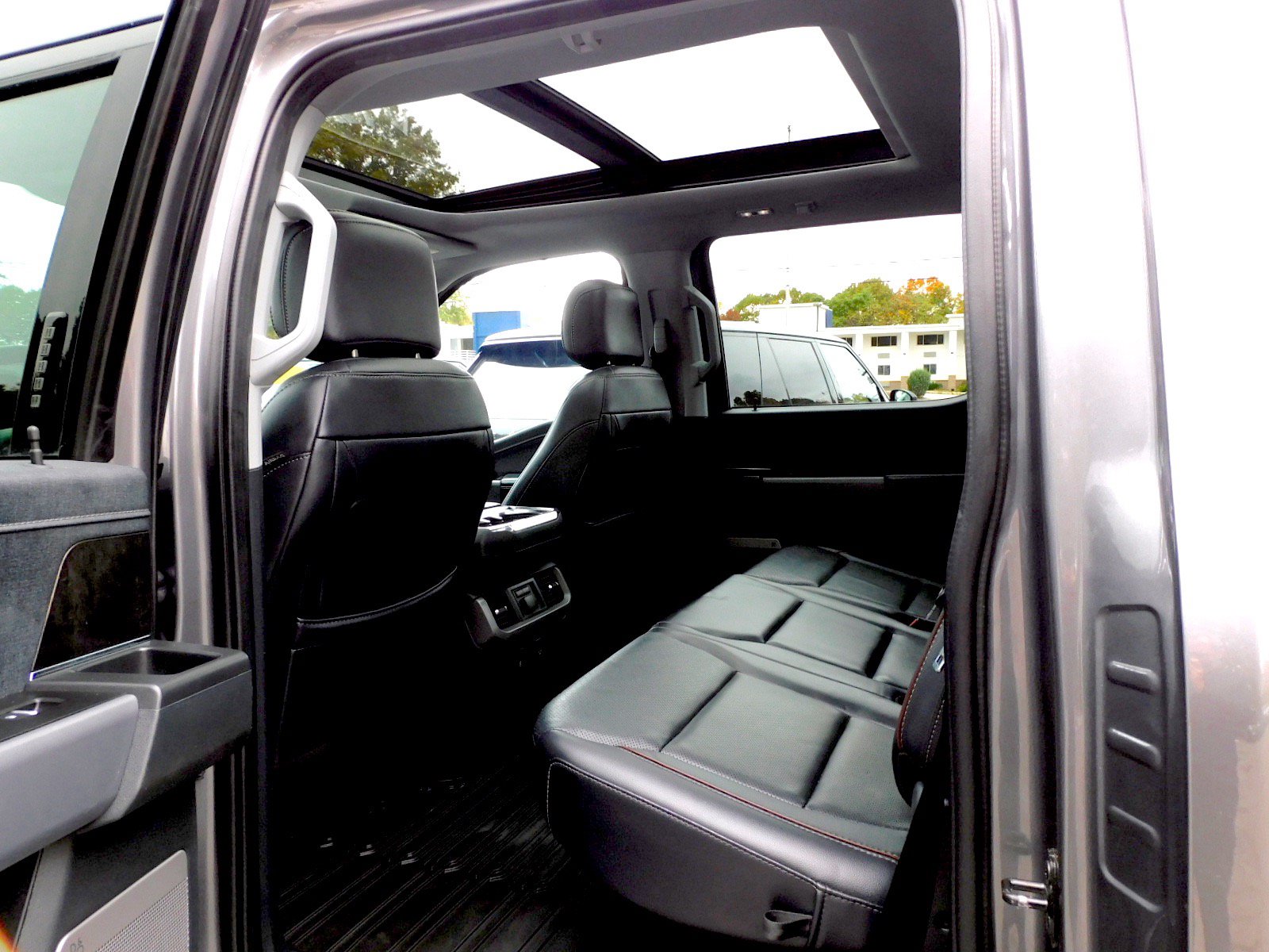 Used 2021 Ford F150 Lariat w/ Equipment Group 502A High AWD/4WD image 15