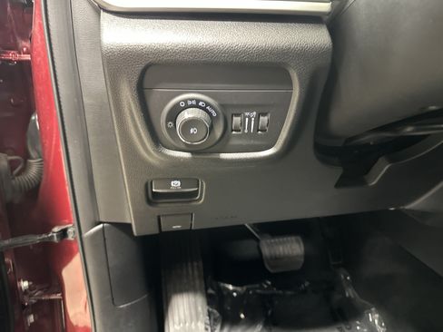 Used 2021 Jeep Grand Cherokee L Limited AWD/4WD image 38