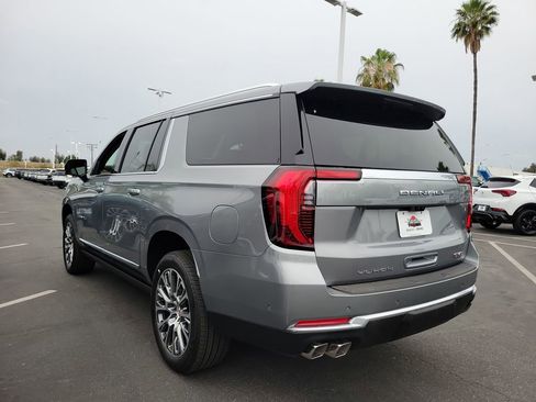 New 2026 GMC Yukon XL Denali w/ Denali Reserve Package AWD/4WD image 3