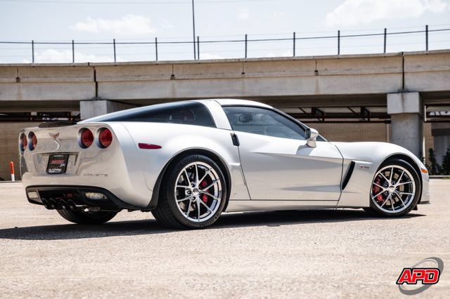 Used 2009 Chevrolet Corvette Z06 w/ Preferred Equipment Group RWD image 5