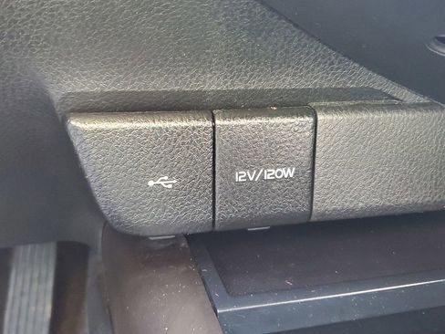 Used 2021 Toyota Camry SE image 24