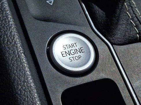 Used 2022 Volkswagen Atlas SE image 23