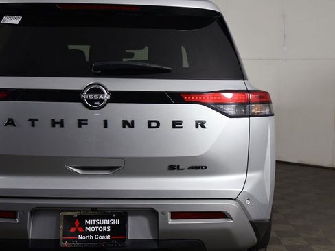 Used 2023 Nissan Pathfinder SL w/ SL Premium Package image 19