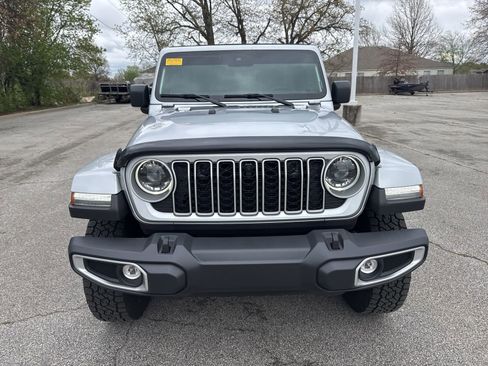 Used 2024 Jeep Wrangler Sahara w/ Technology Group image 10