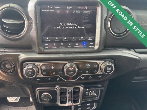 Used 2022 Jeep Wrangler Sahara image 29