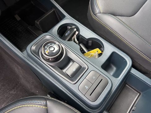 Used 2025 Ford Maverick Lobo image 19