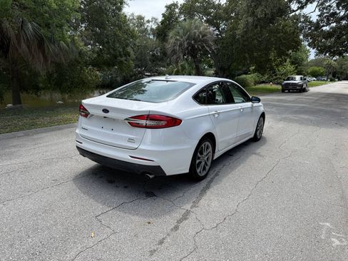 Used 2020 Ford Fusion SEL FWD image 5