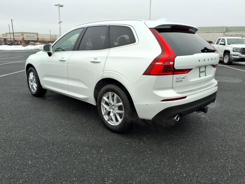 Used 2019 Volvo XC60 T5 Momentum w/ Premium Package image 6