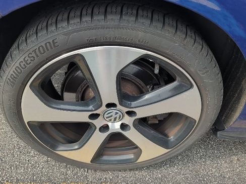 Used 2019 Volkswagen Golf R 4-Door AWD/4WD image 3