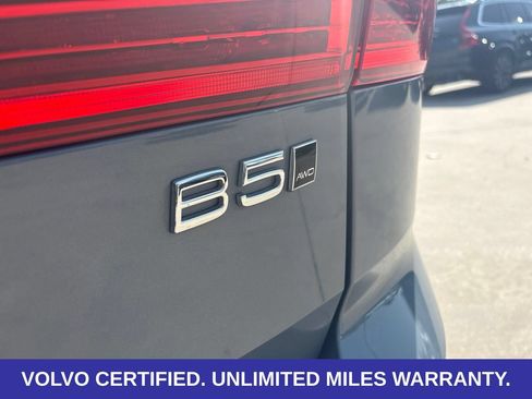 Certified 2024 Volvo XC60 B5 Plus w/ Protection Package Premier AWD/4WD image 9
