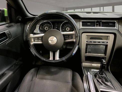 Used 2013 Ford Mustang GT RWD image 6