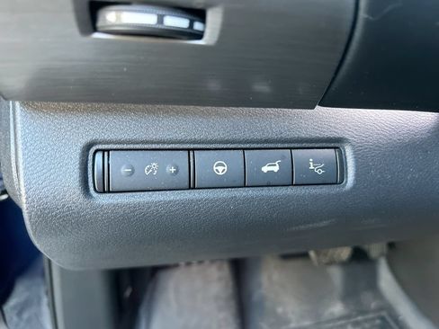 Used 2022 Nissan Pathfinder Platinum w/ Cargo Package AWD/4WD image 15